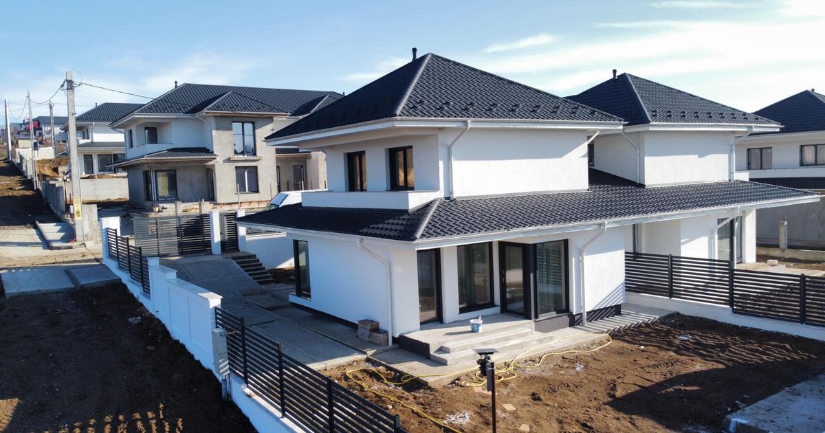 Duplex 119 mp cu 4 camere în zona Central, Botoșani