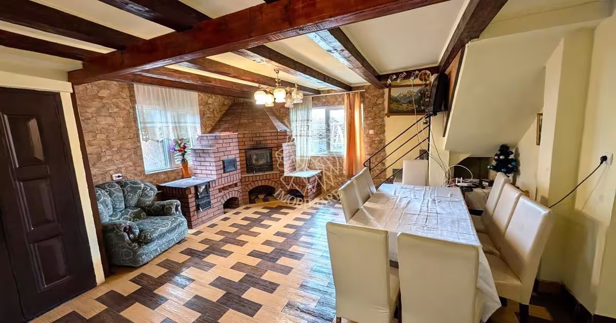 Duplex cu 7 camere în Colibița