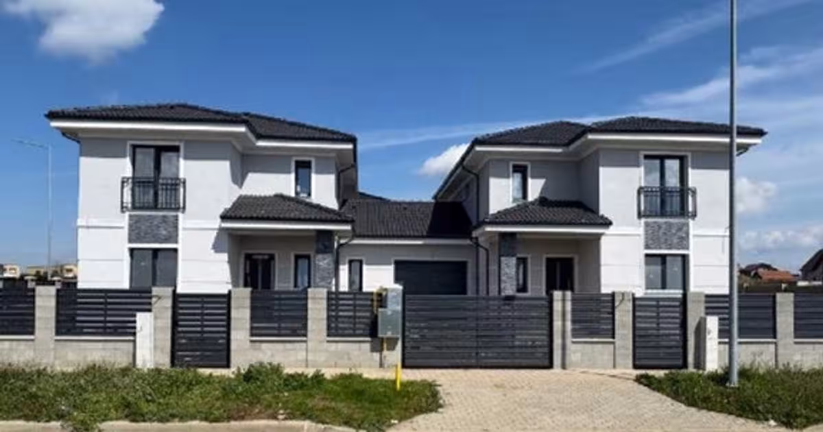 Duplex 150 mp cu 5 camere în Giarmata