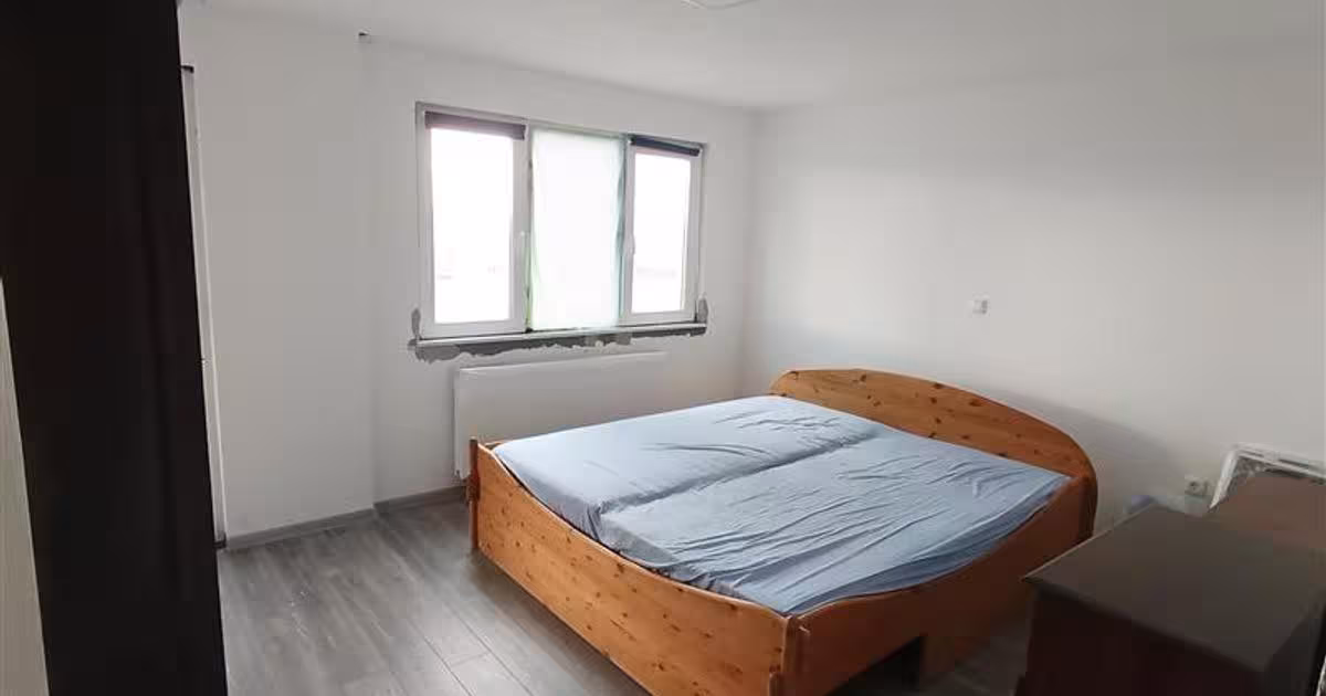 Duplex cu 4 camere în zona Nord, Moldova Nouă