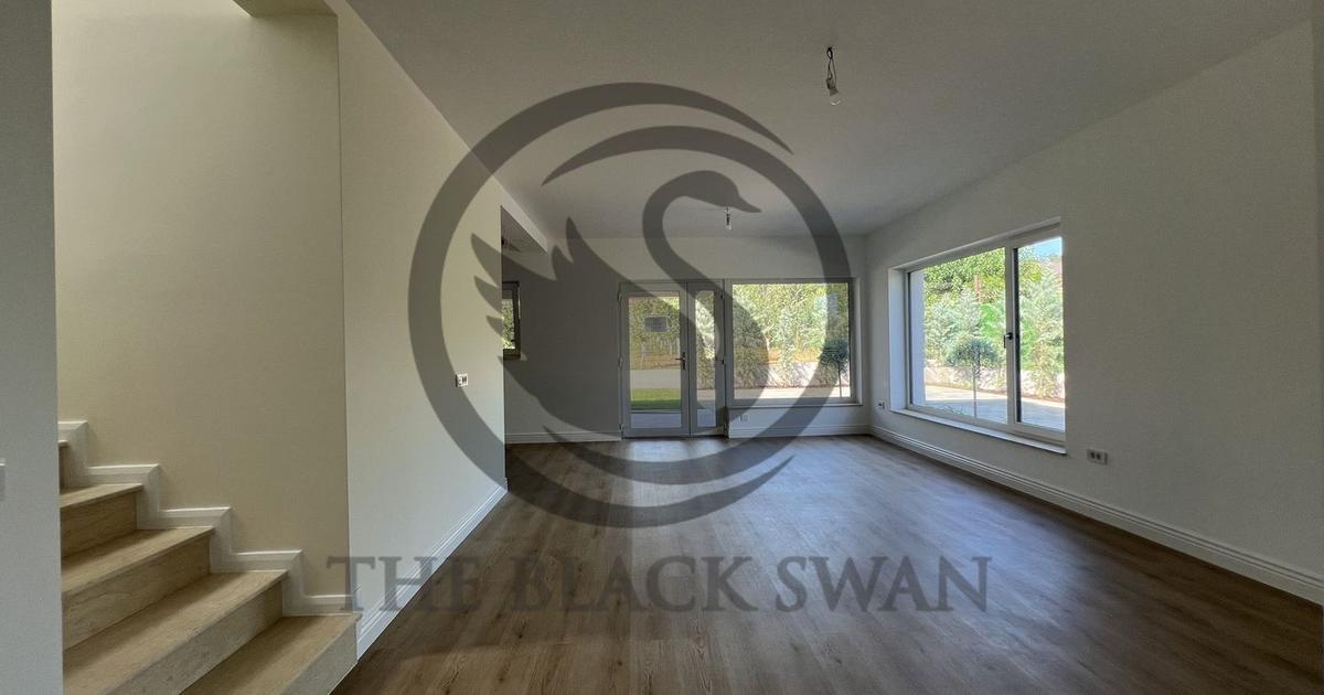 Duplex 120 mp cu 4 camere în zona Central, Moreni