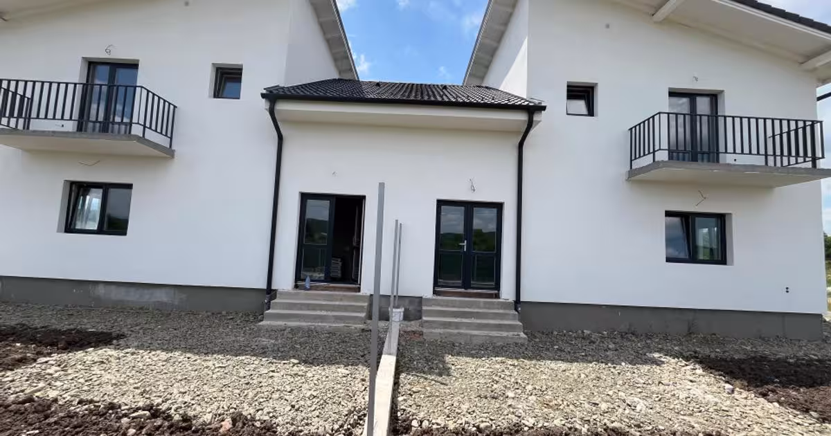 Duplex cu 5 camere în Șelimbăr
