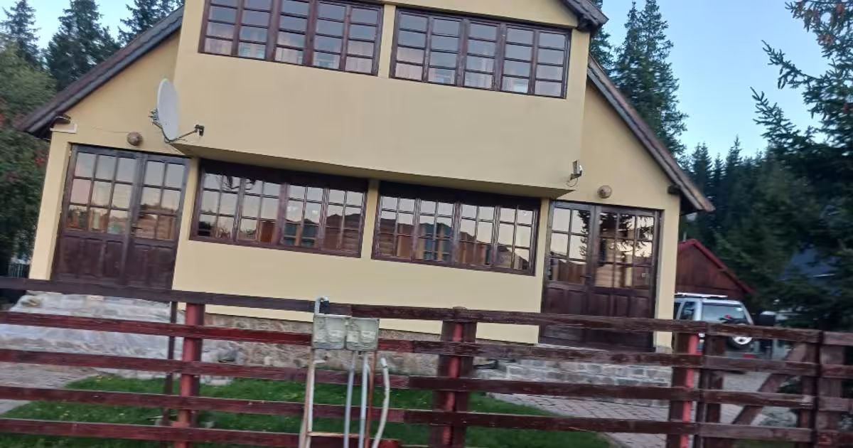Duplex 100 mp cu 5 camere în Șugag