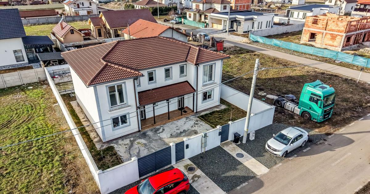 Duplex cu 8 camere în Vladimirescu