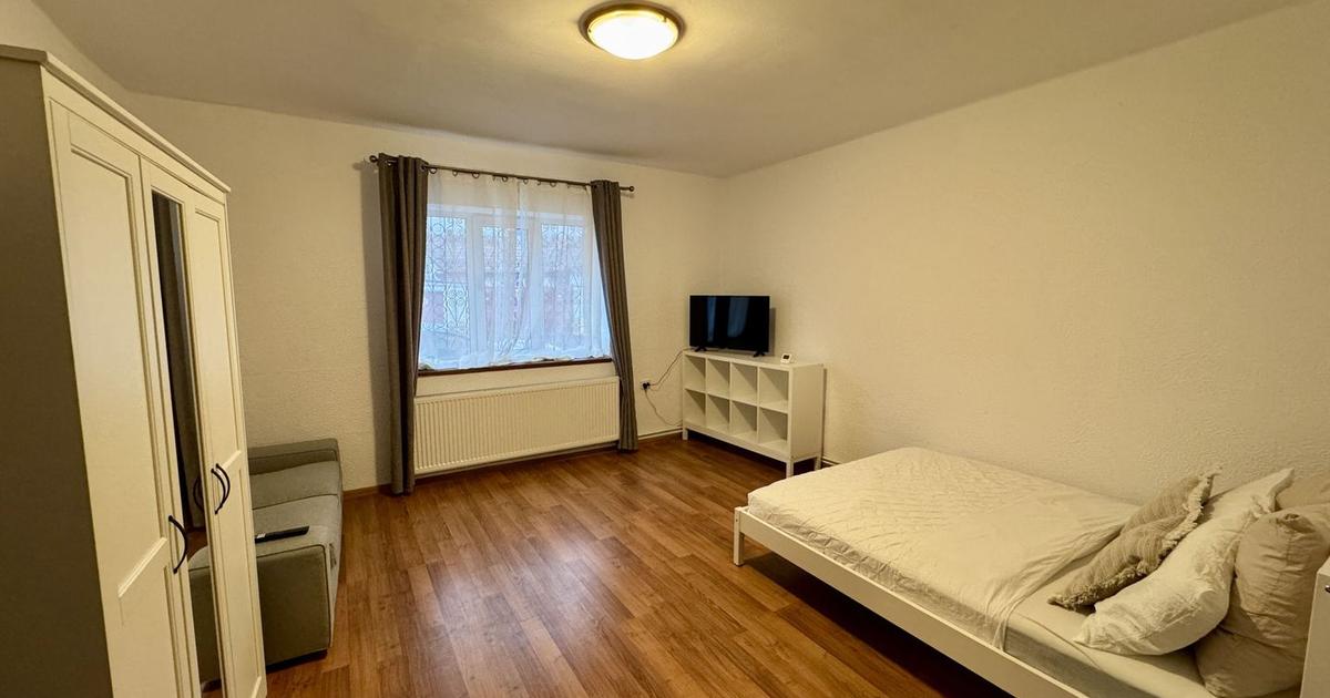 Garsonieră decomandată în zona Astra, Brașov