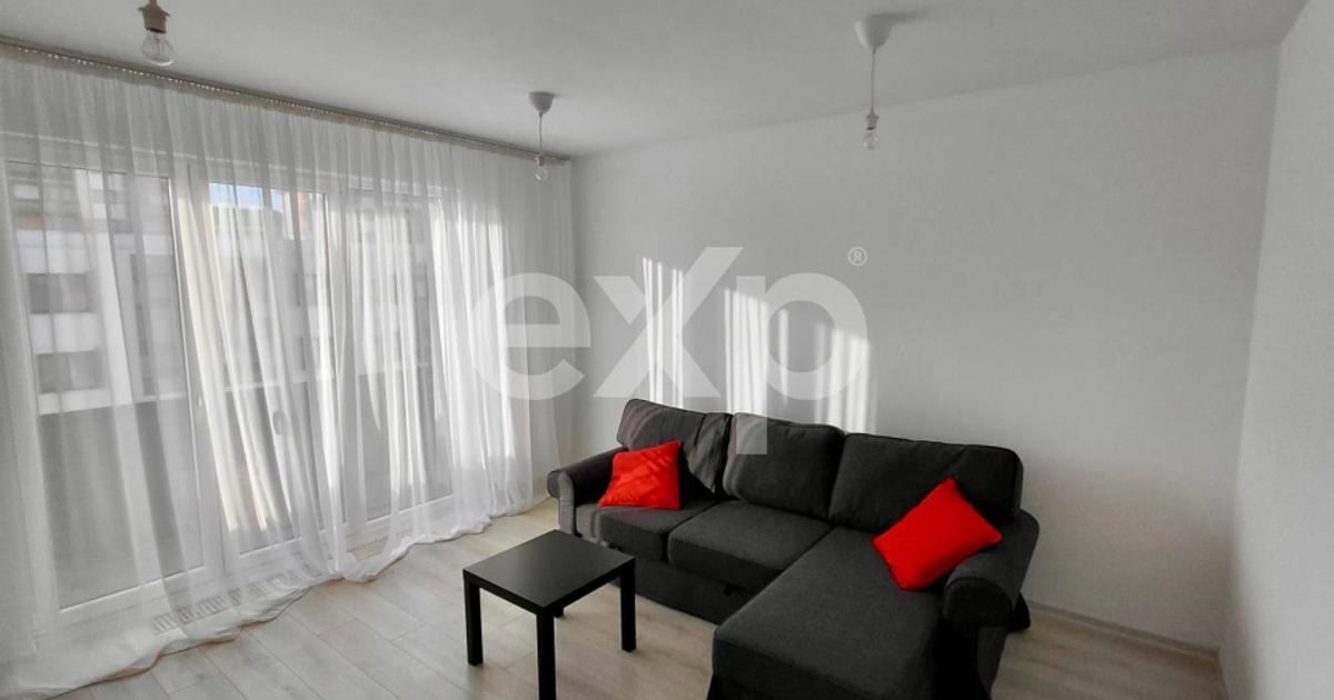 Garsonieră decomandată în zona Tractorul, Brașov