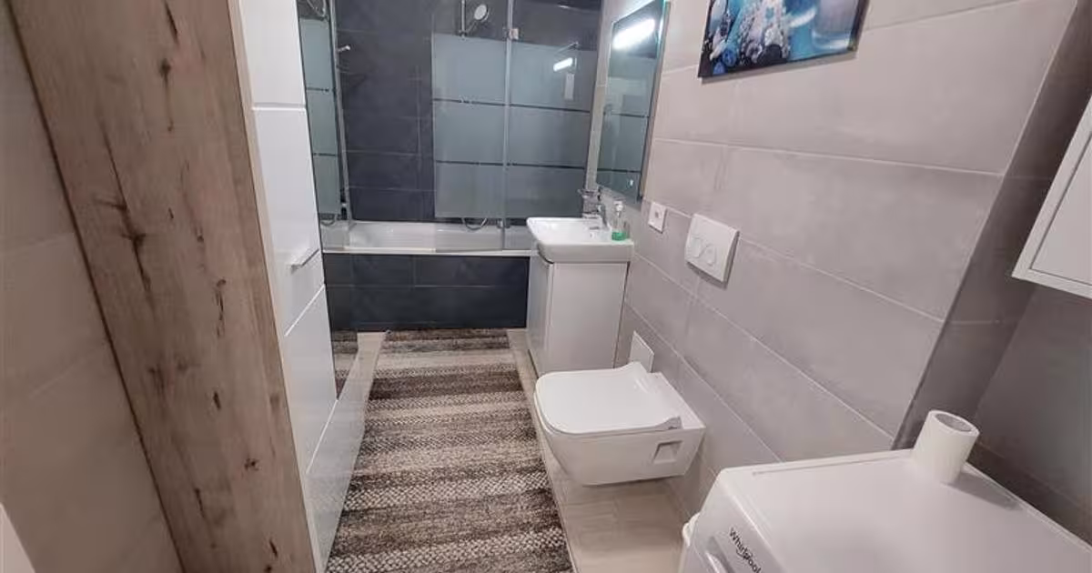 Garsonieră decomandată în zona Tractorul, Brașov