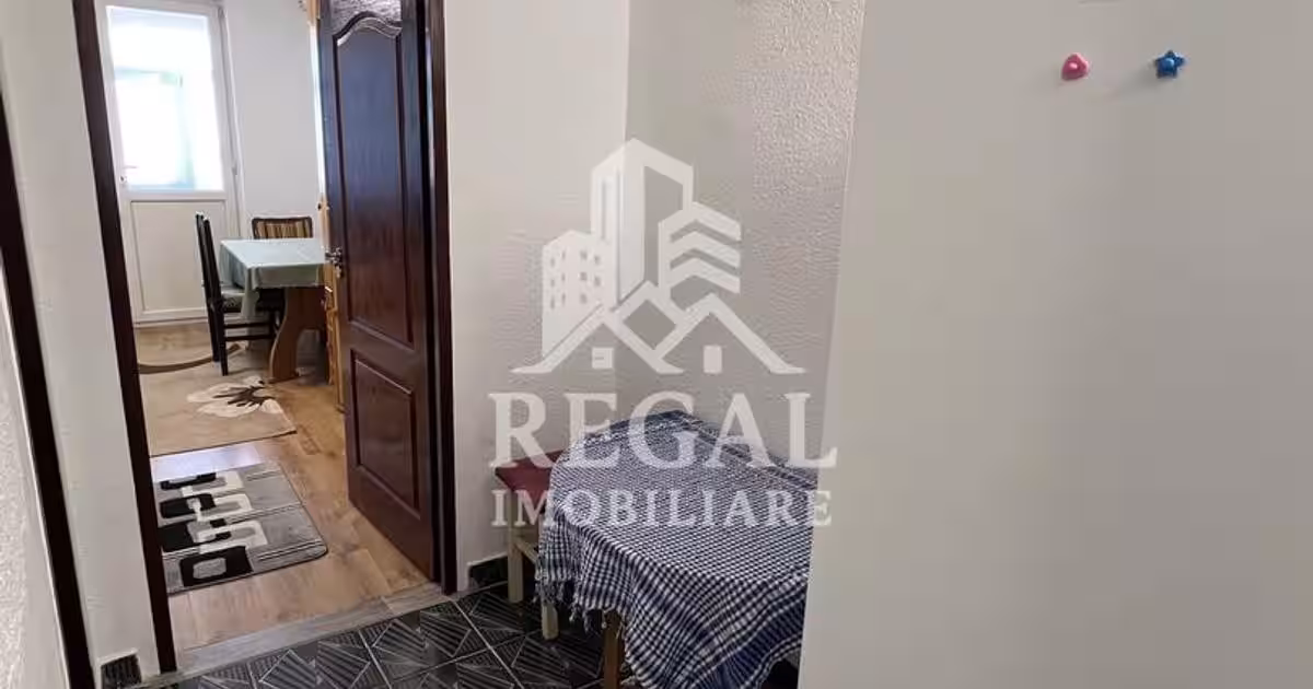 Garsonieră decomandată în zona Central, Hunedoara