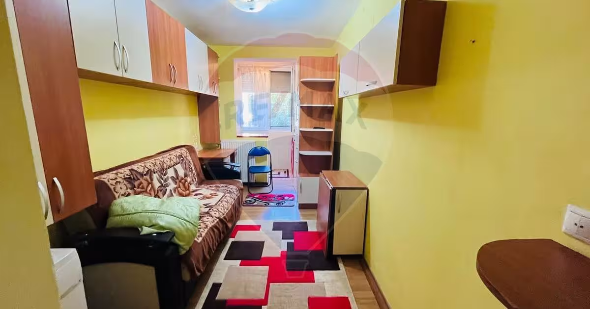 Garsonieră nedecomandată în zona Rogerius, Oradea
