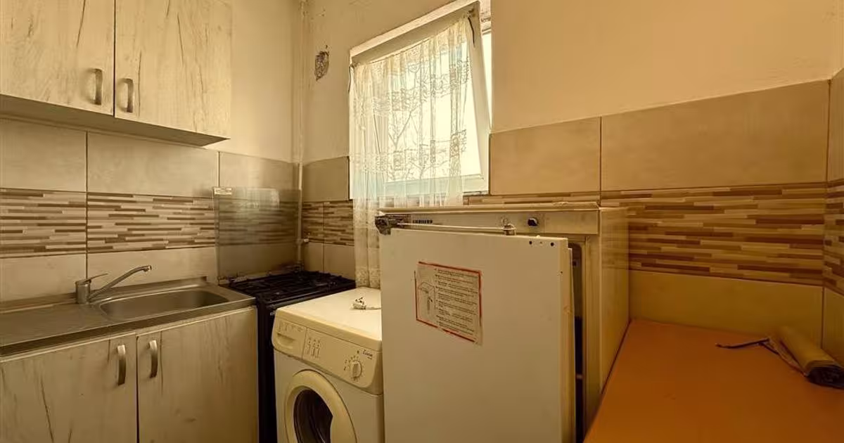 Garsonieră decomandată în zona 6 Vânători, Arad