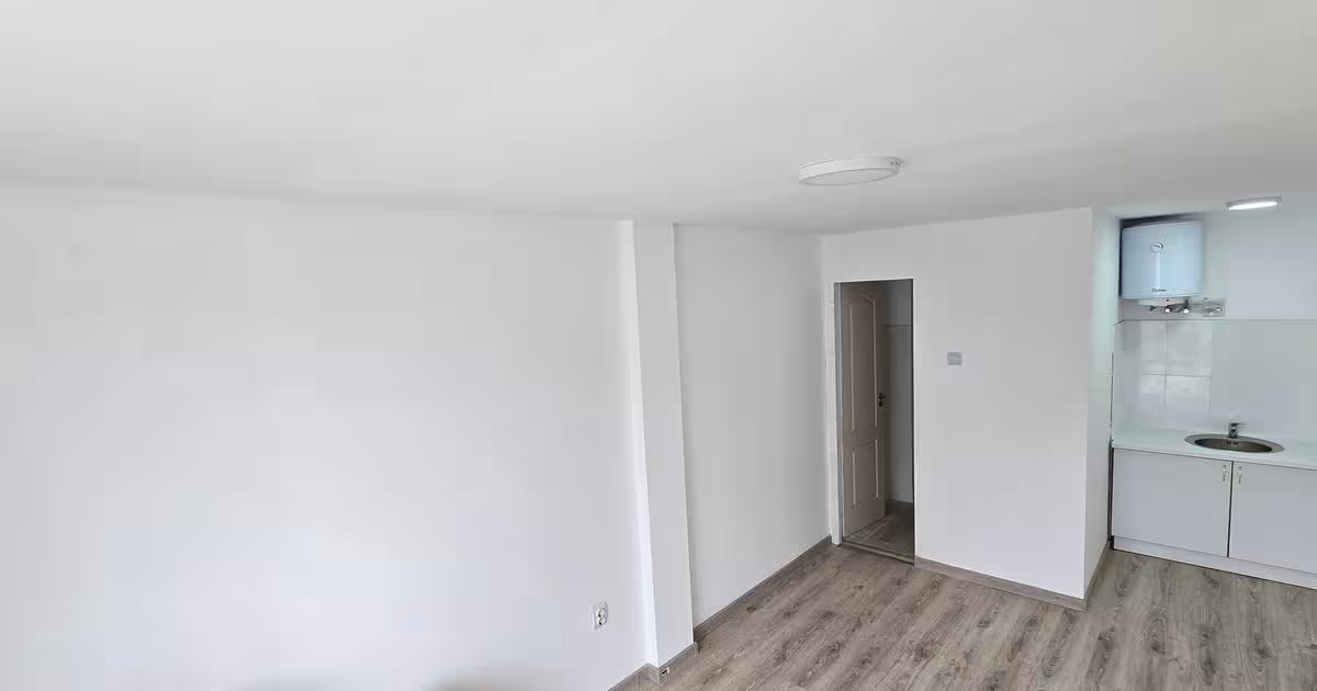 Garsonieră decomandată în zona Central, Botoșani
