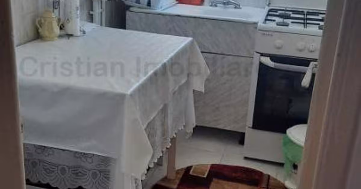 Garsonieră decomandată în zona Radu Negru, Brăila