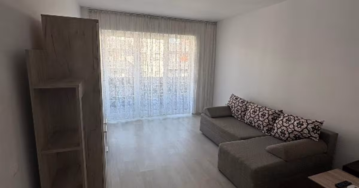 Garsonieră decomandată în zona Avantgarden, Brașov