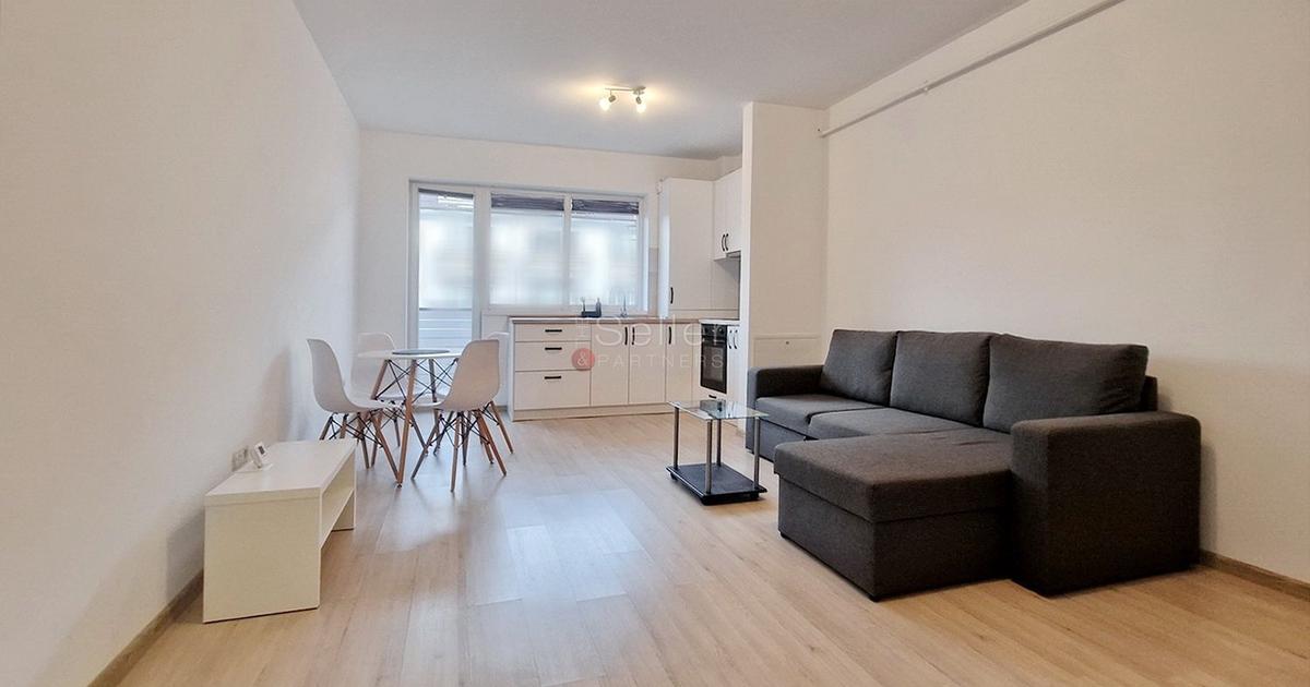 Garsonieră decomandată în zona Exterior Nord, Brașov