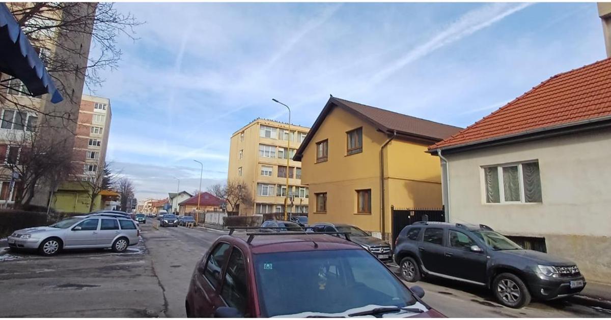 Garsonieră decomandată în zona Județean, Brașov