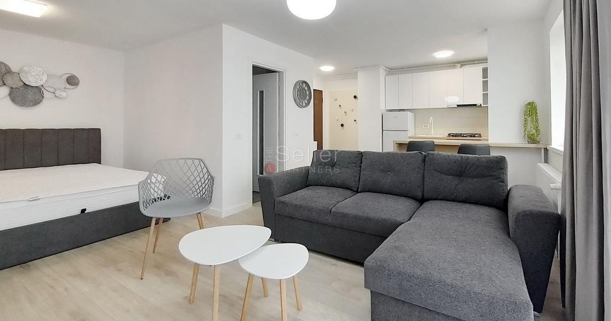 Garsonieră semidecomandată în zona Tractorul, Brașov