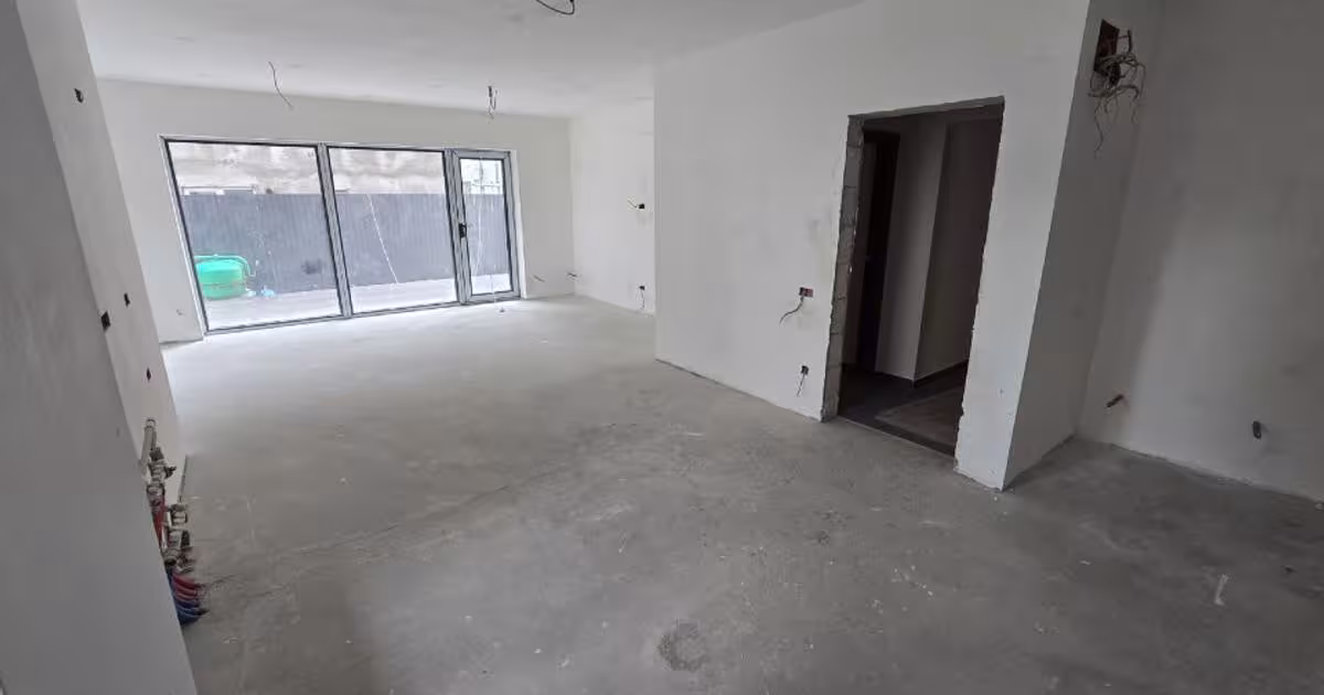 Garsonieră decomandată în zona Zamora, Bușteni