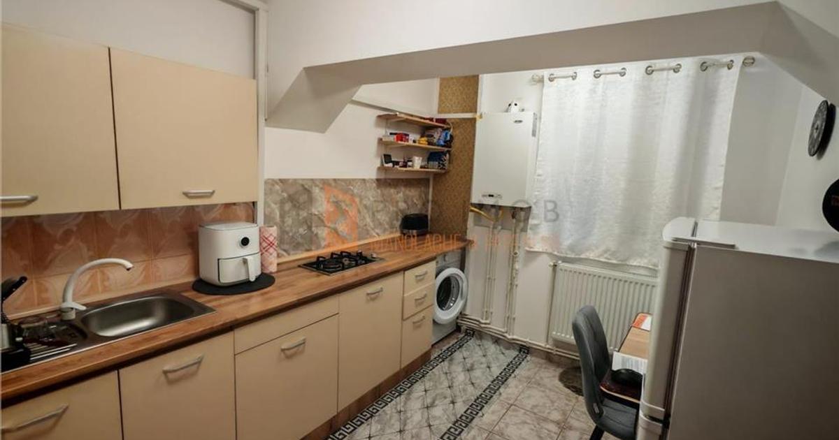 Garsonieră decomandată în zona 1 Decembrie, Buzău