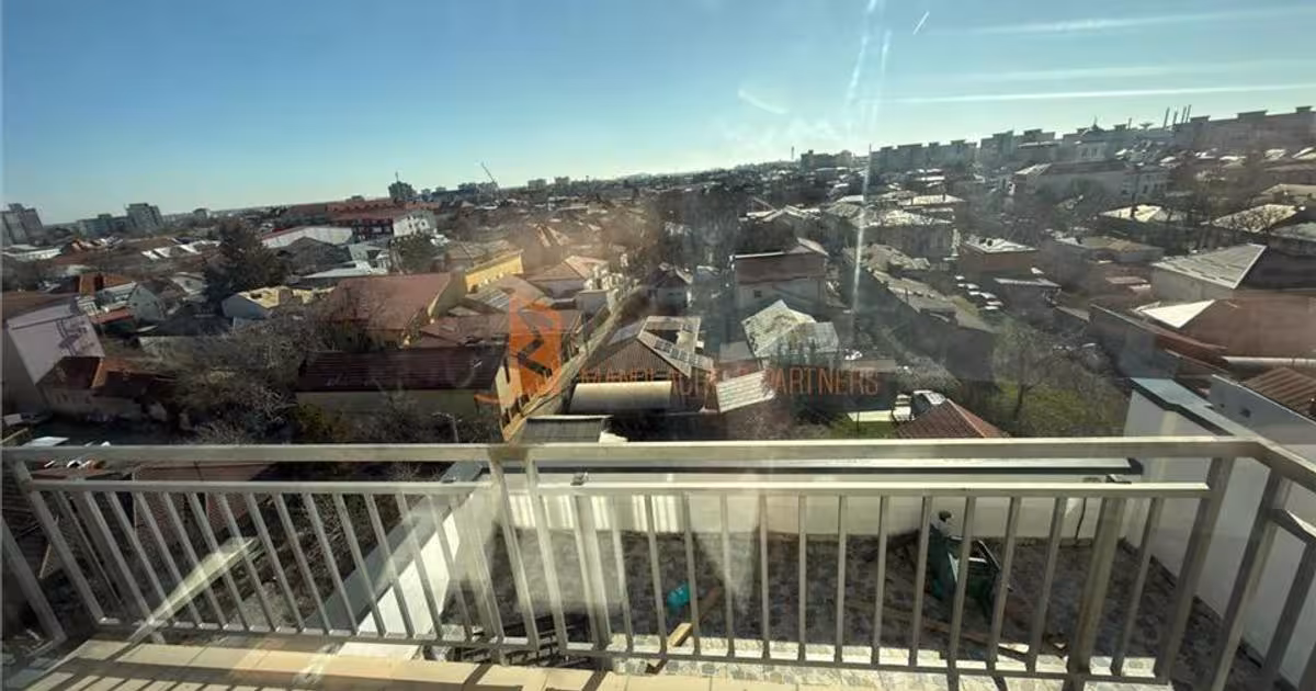 Garsonieră decomandată în zona 1 Decembrie, Buzău