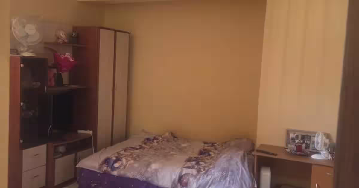 Garsonieră decomandată în zona Sărari, Craiova