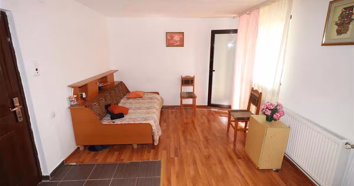 Garsonieră semidecomandată în zona Obor, Focșani