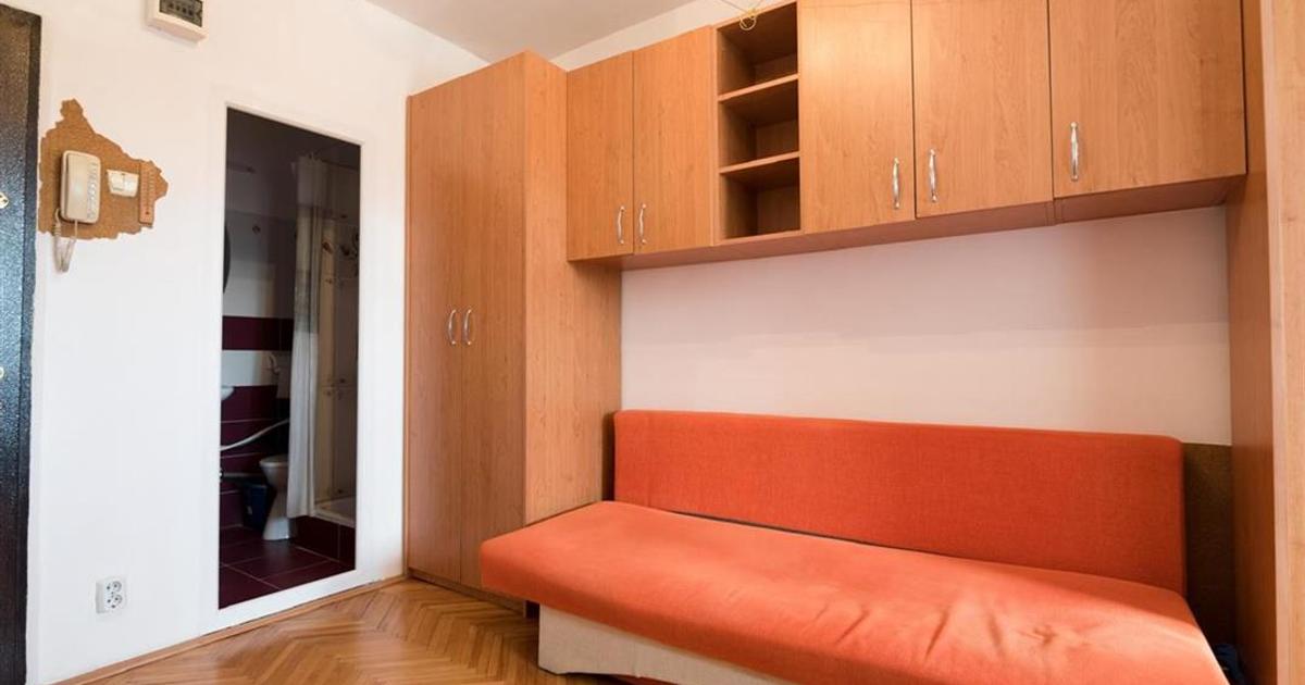 Garsonieră decomandată în zona Rogerius, Oradea