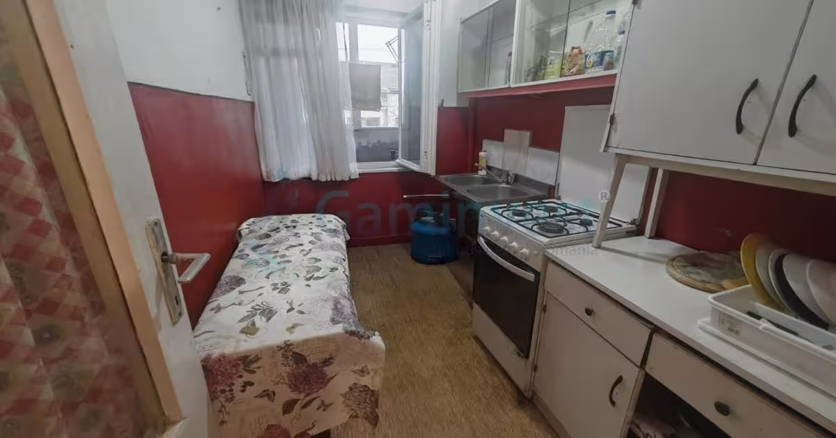 Garsonieră decomandată în zona Rogerius, Oradea