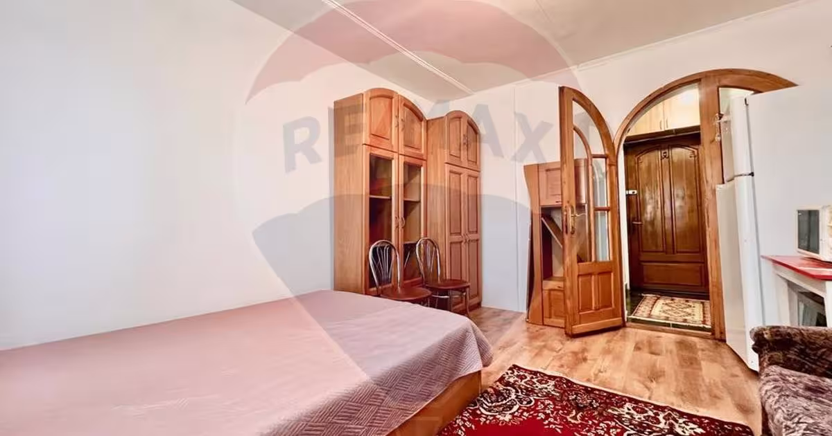 Garsonieră decomandată în zona Rogerius, Oradea