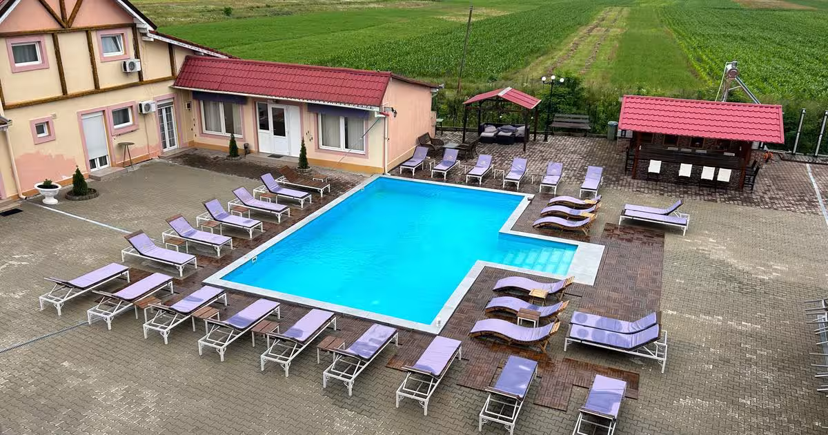 Hotel/Pensiune 2500 mp în Batiz