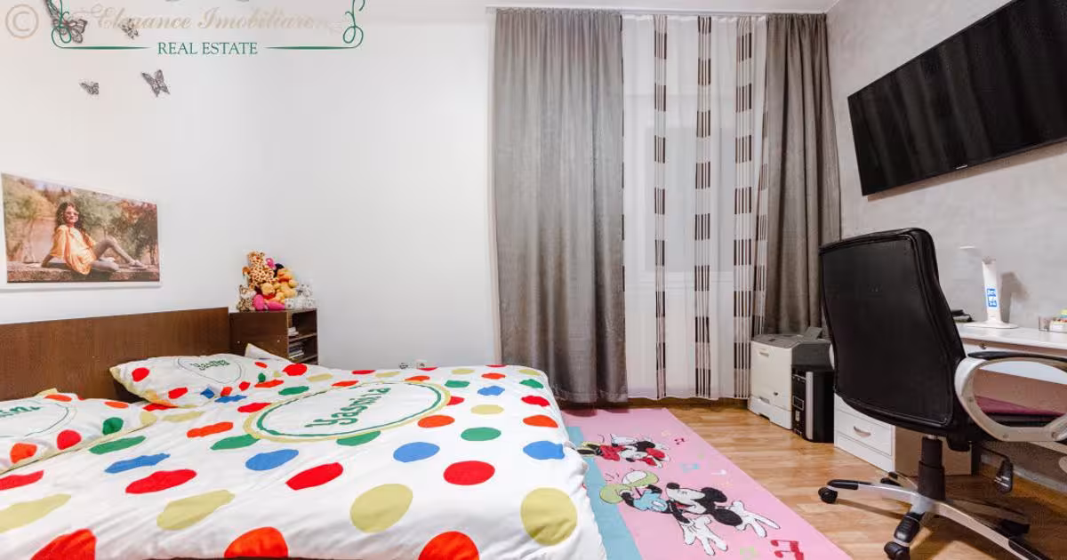 Penthouse decomandat cu 4 camere în zona UTA, Arad