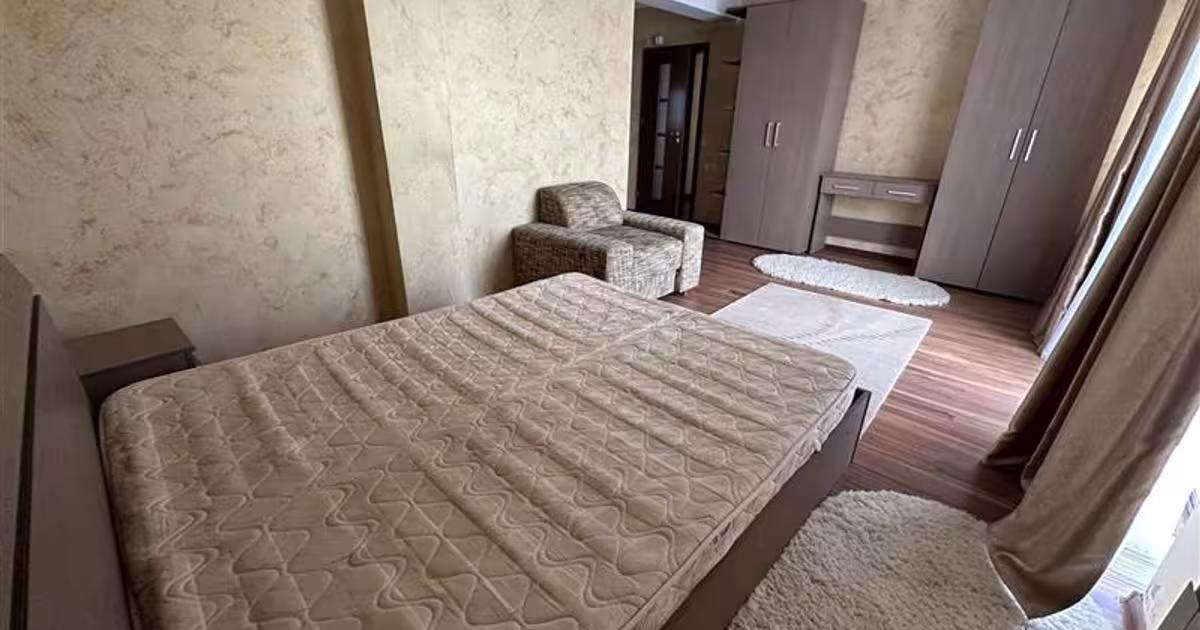 Penthouse decomandat cu 3 camere în zona Ștefan cel Mare, Bacău