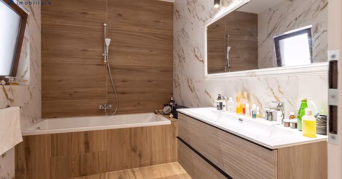 Penthouse decomandat cu 4 camere în zona Schei, Brașov