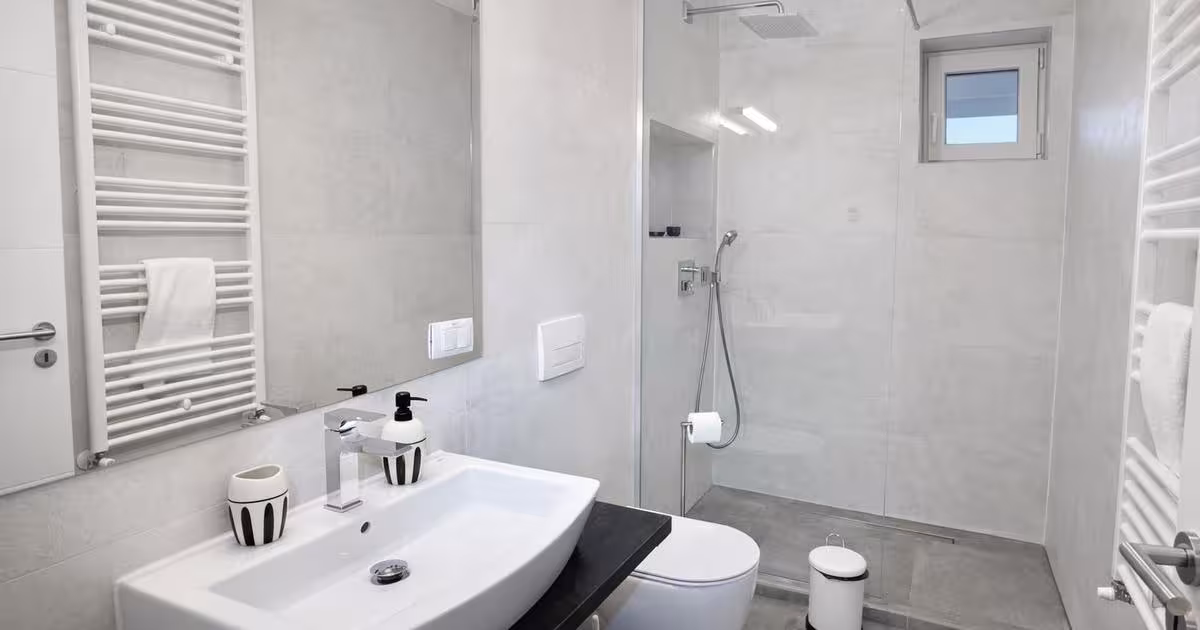 Penthouse decomandat cu 4 camere în zona Tractorul, Brașov