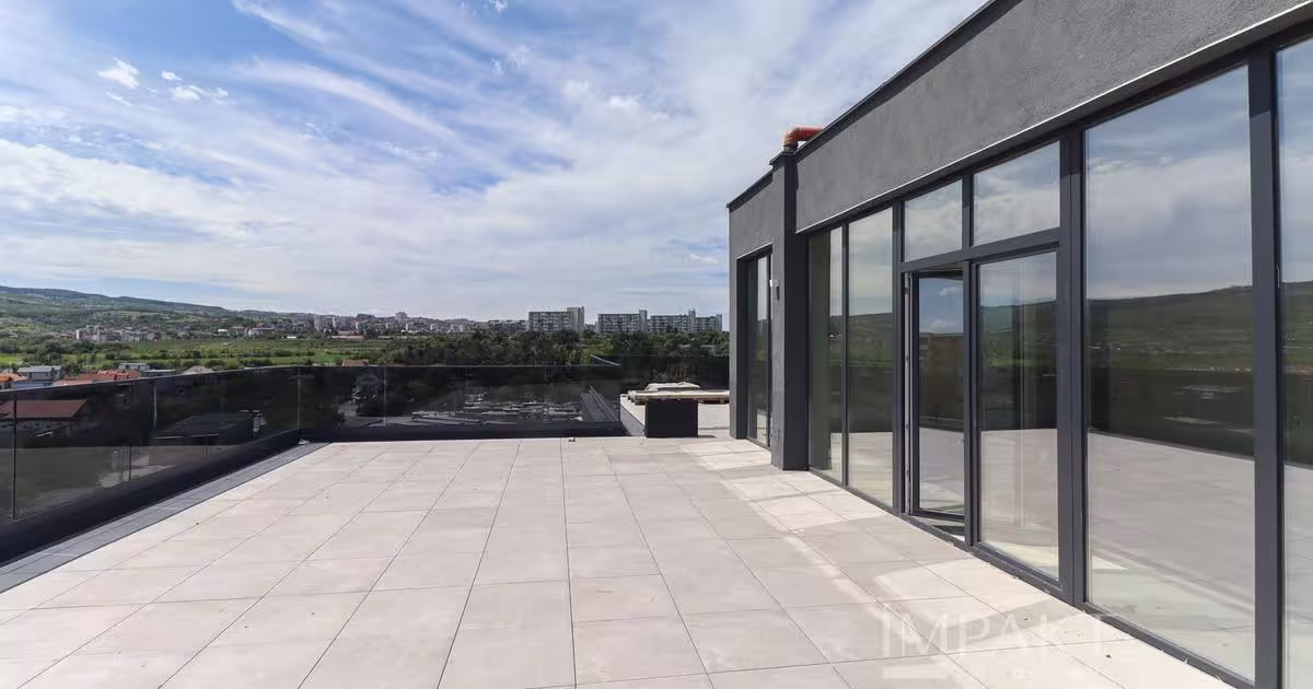 Penthouse semidecomandat cu 3 camere în zona Gheorgheni, Cluj-Napoca
