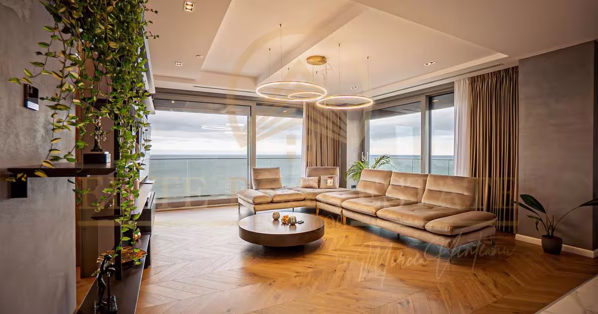 Penthouse decomandat cu 4 camere în zona Capitol, Constanța