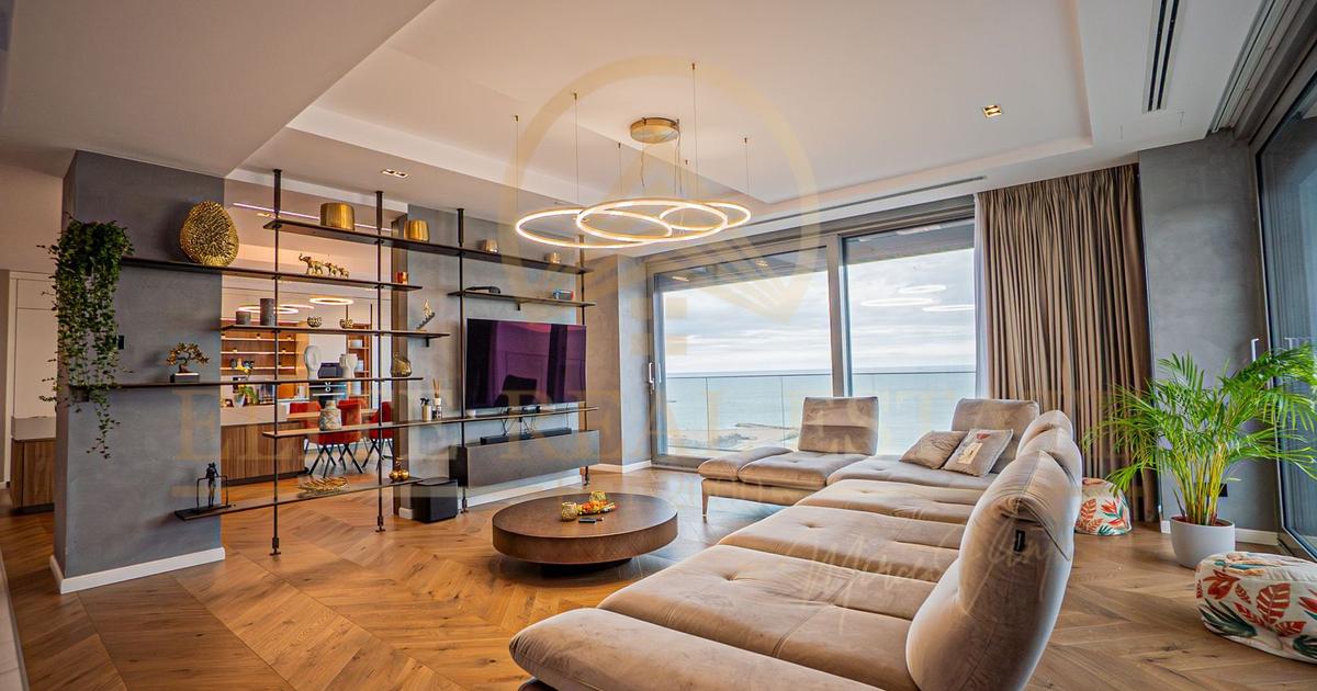 Penthouse decomandat cu 4 camere în zona Capitol, Constanța