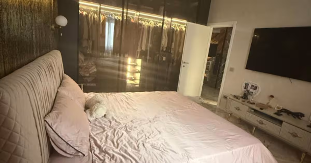 Penthouse decomandat cu 4 camere în zona Calea București, Craiova