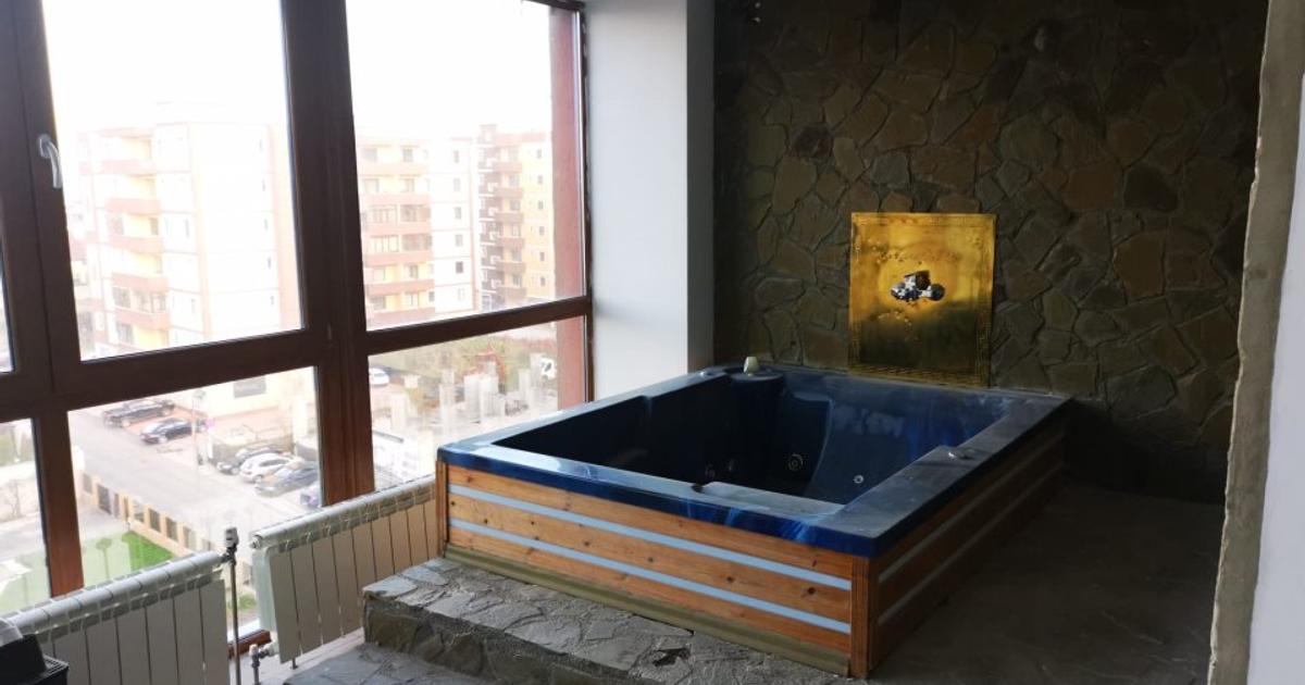 Penthouse decomandat cu 4 camere în zona Găvana 3, Pitești