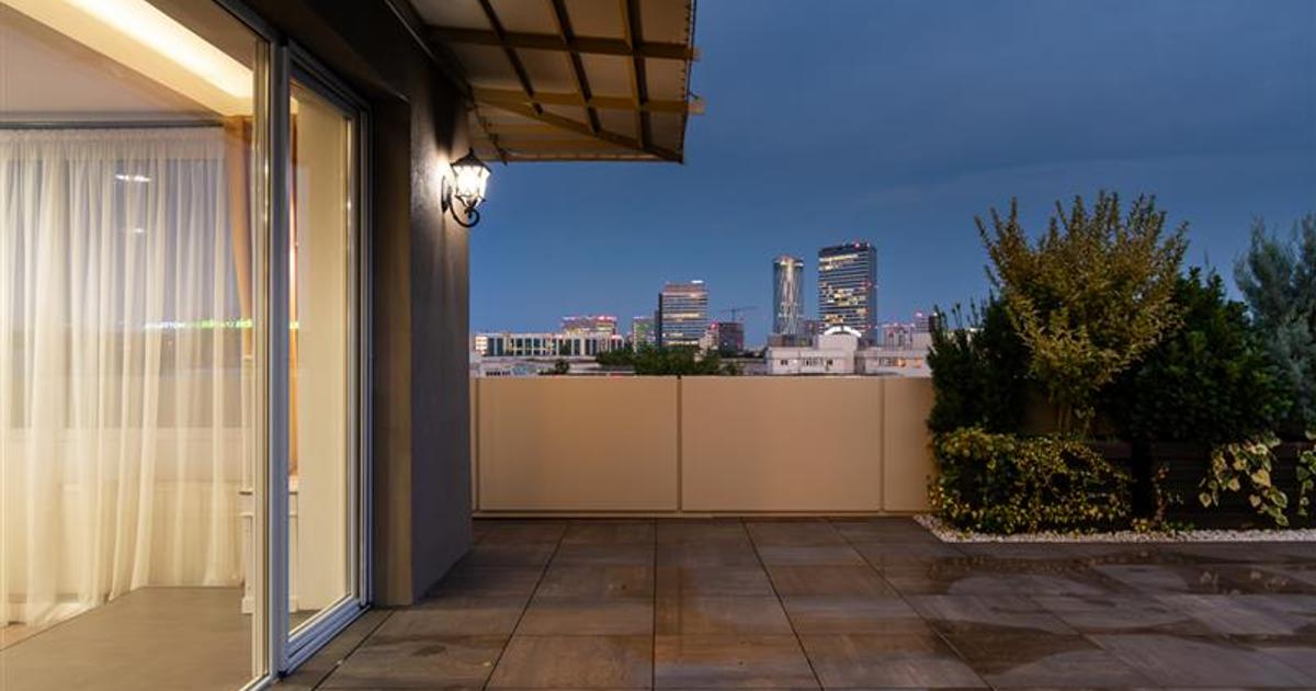 Penthouse semidecomandat cu 4 camere în zona Aviației, Sector 1