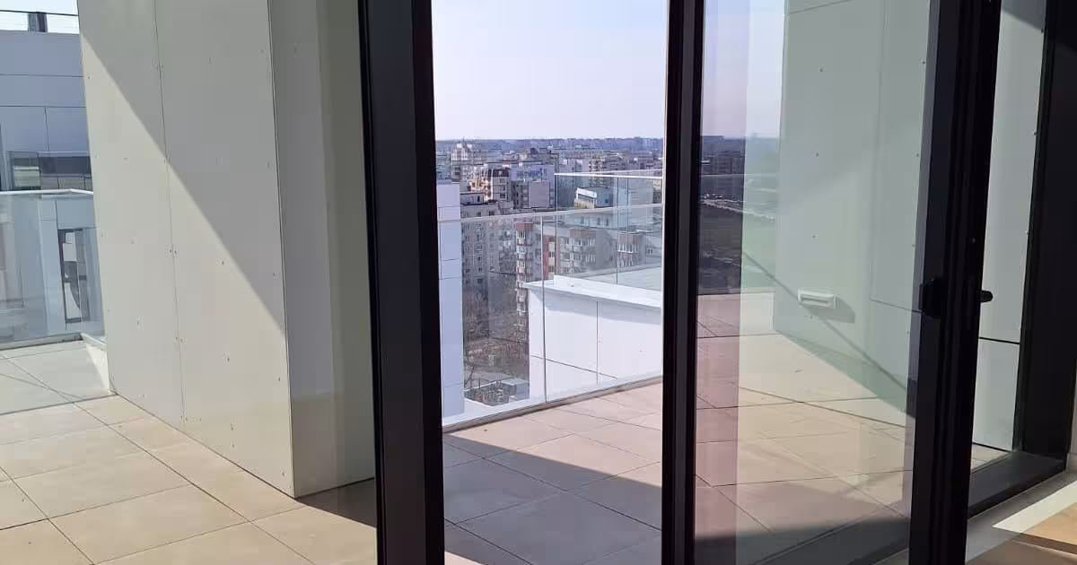 Penthouse semidecomandat cu 4 camere în zona Cotroceni, Sector 5