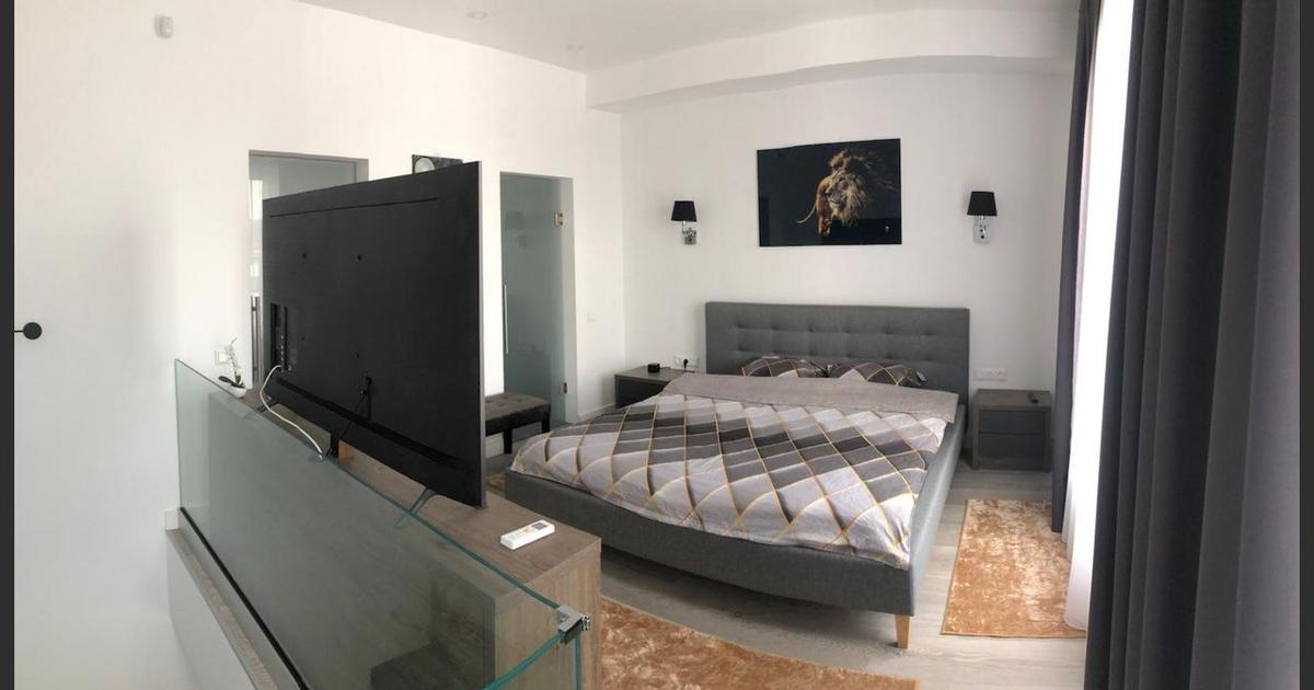 Penthouse decomandat cu 2 camere în zona Central, Târgu Mureș