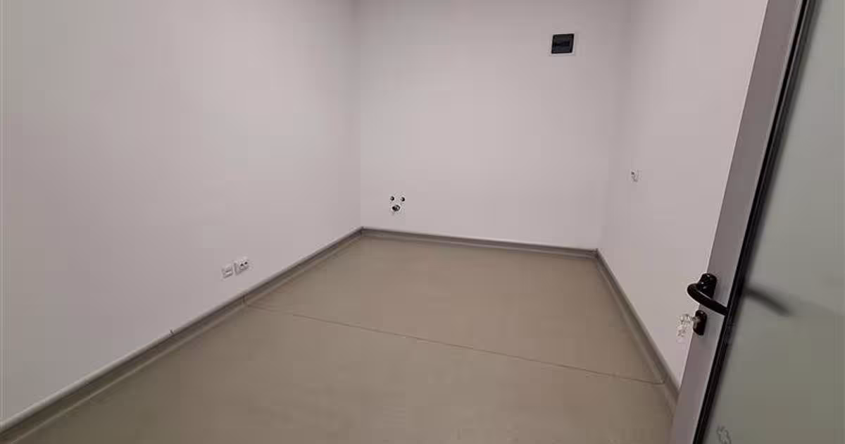 Spațiu comercial 12 mp în zona 9 Mai, Bacău