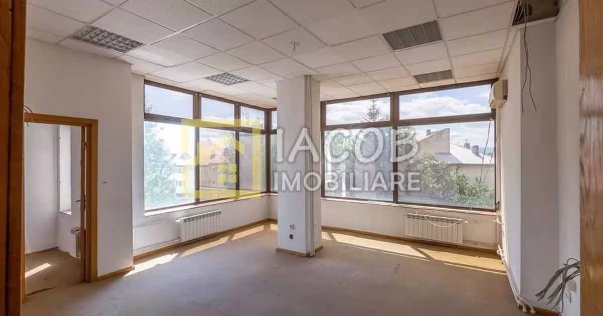 Spațiu comercial 430 mp în zona Central, Buhuși