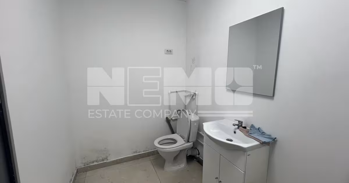 Spațiu comercial în Frătăuții Vechi