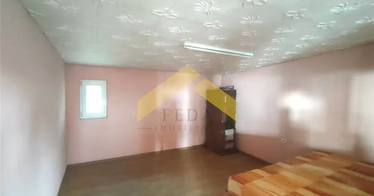 Spațiu comercial în zona Periferie, Ineu
