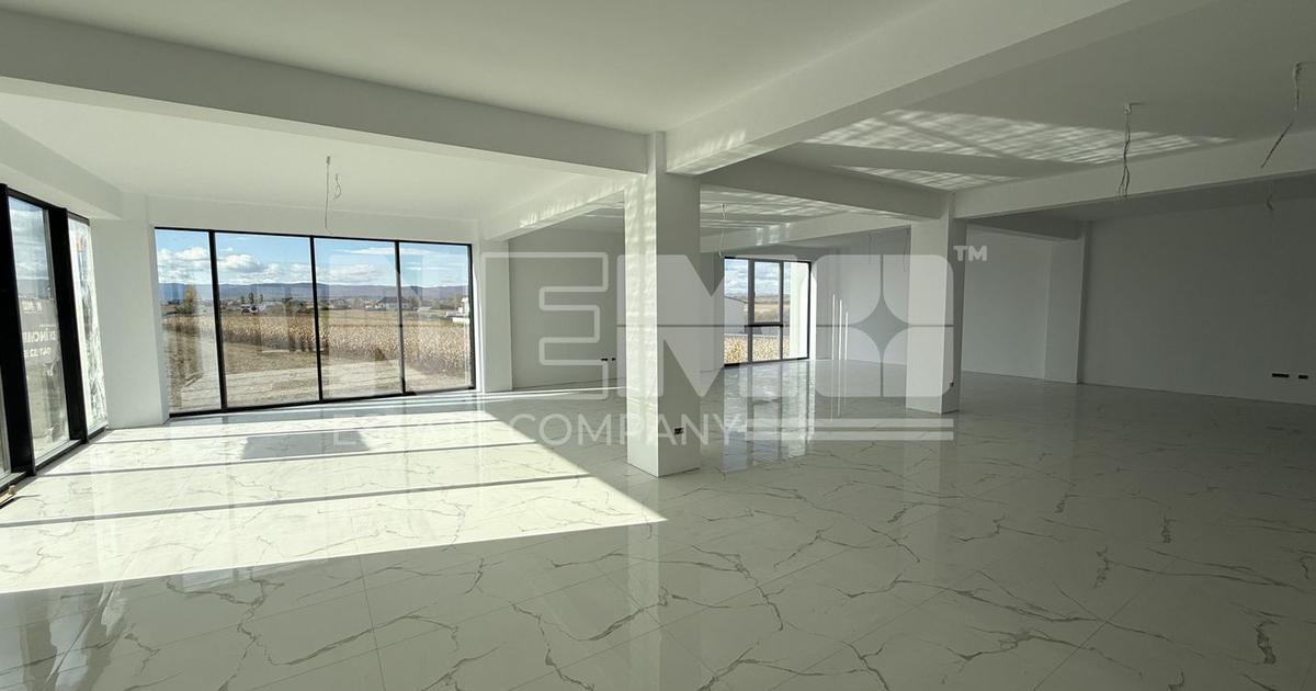 Spațiu comercial în Marginea