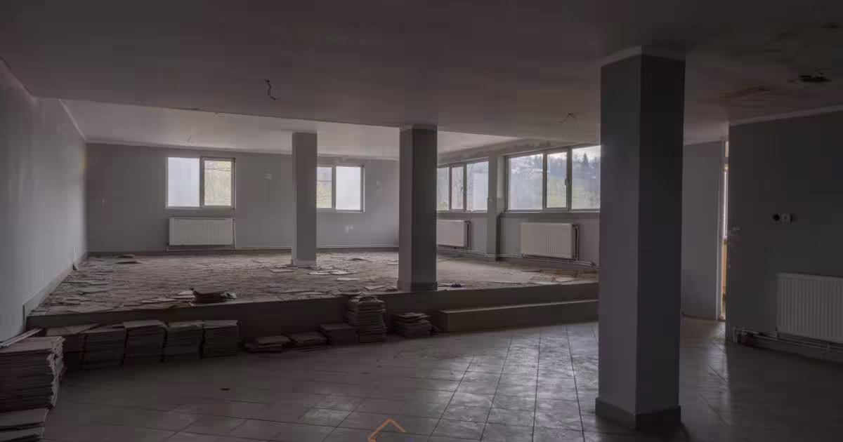 Spațiu comercial 175 mp în Moinești