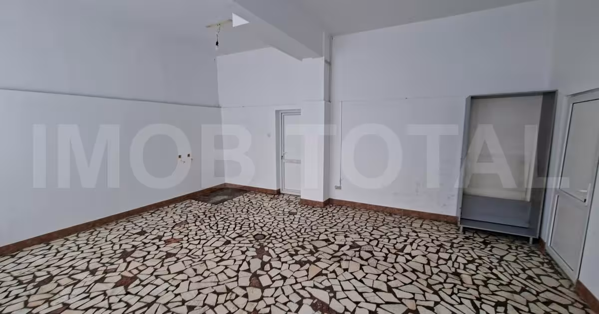 Spațiu comercial 70 mp în zona Craiovei, Pitești preț 3.300 RON / lună