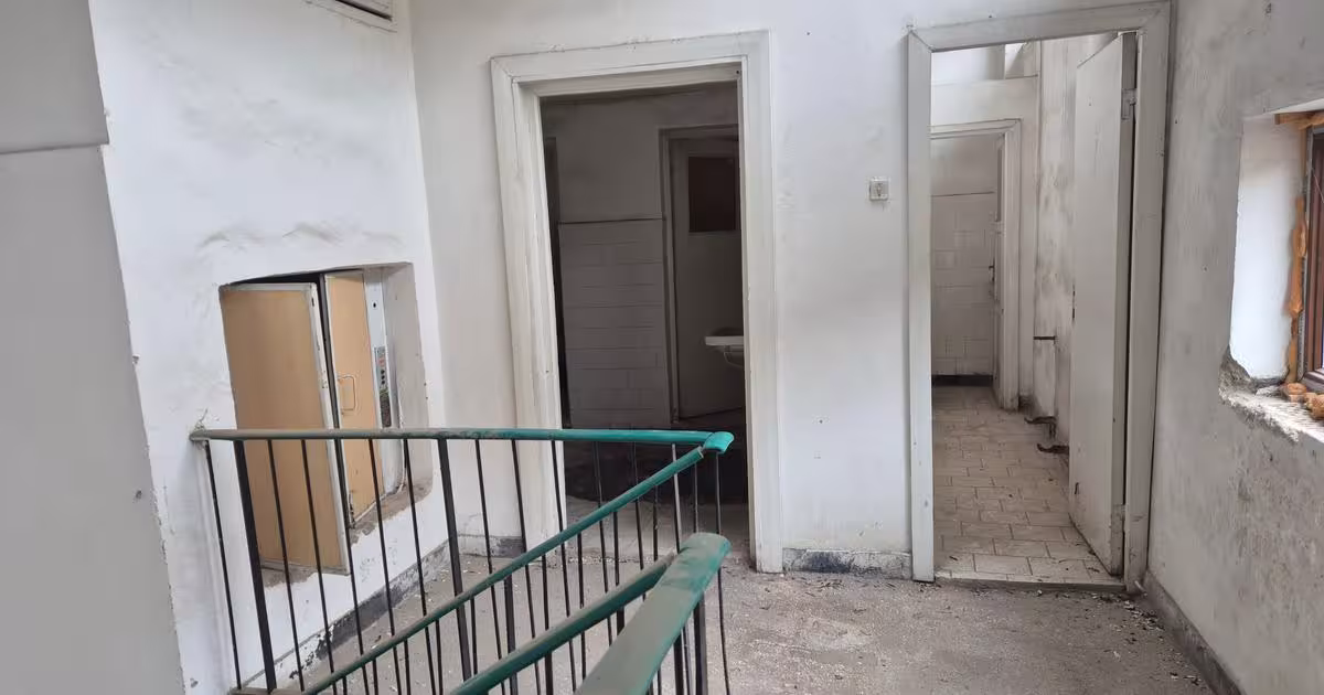 Spațiu comercial 500 mp în zona Luncă, Reșița preț 500 RON / lună