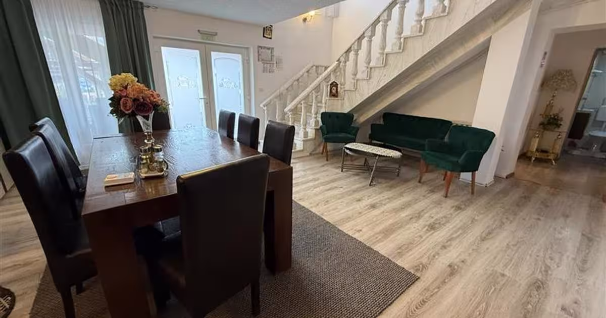 Spațiu comercial 1300 mp în Ghimeș-Făget